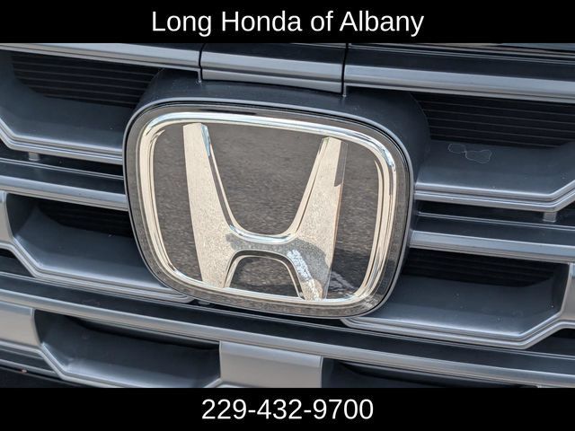 New 2026 Honda Pilot Sport image 3