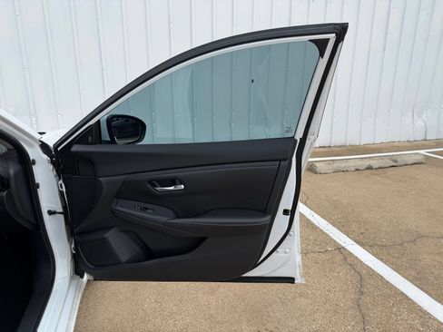 Used 2022 Nissan Sentra SV w/ All-Weather Package FWD image 23