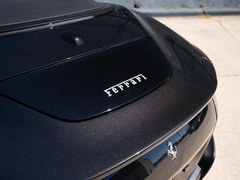 Used 2025 Ferrari Roma Spider RWD image 23