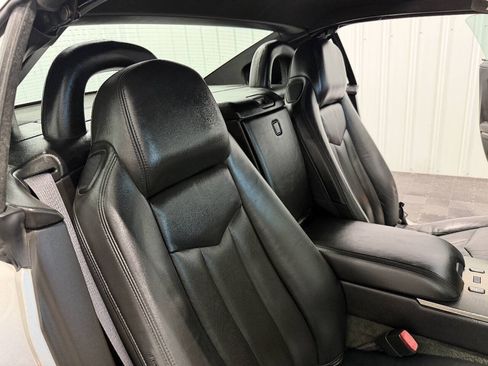 Used 2004 Cadillac XLR RWD image 9