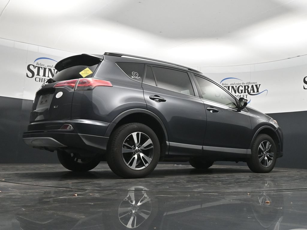 Used 2017 Toyota RAV4 XLE FWD image 32