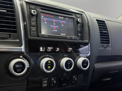 Used 2018 Toyota Sequoia TRD Sport AWD/4WD image 21