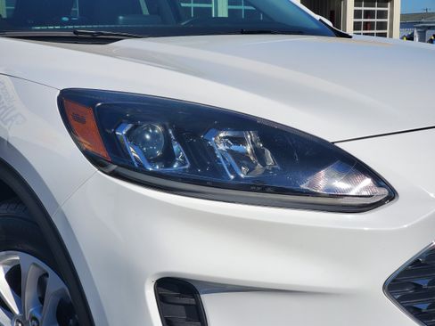 Used 2020 Ford Escape SE FWD image 6