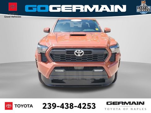 Used 2025 Toyota Tacoma TRD Sport AWD/4WD image 3