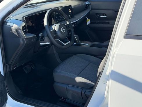 New 2026 Nissan Kicks SV w/ SV Premium Package FWD image 11