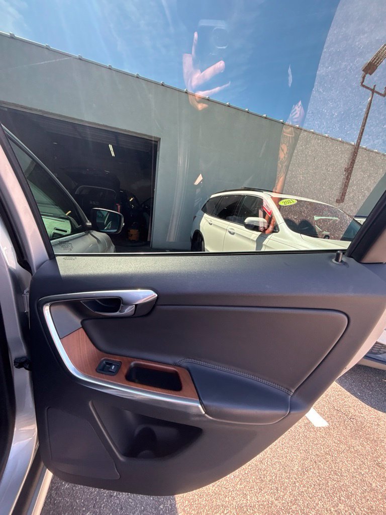 Used 2017 Volvo XC60 T5 Inscription w/ Preferred Option Package FWD image 20