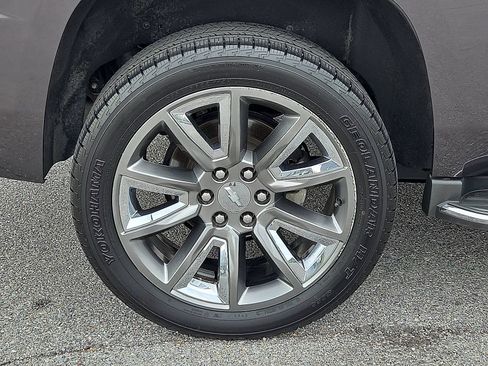Used 2016 Chevrolet Tahoe LTZ AWD/4WD image 7