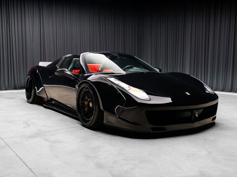 Used 2013 Ferrari 458 Spider image 19