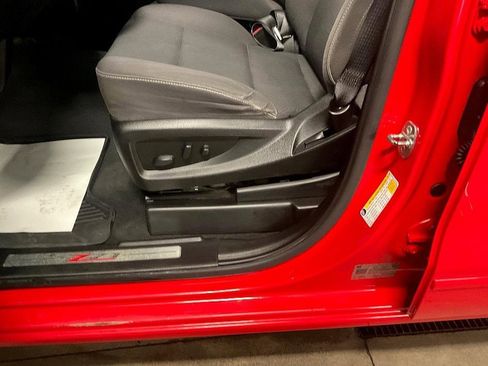 Used 2019 Chevrolet Silverado 1500 LT w/ All Star Edition image 16