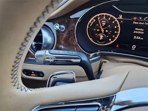 Used 2022 Bentley Flying Spur Plug-In Hybrid image 25