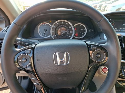 Used 2017 Honda Accord EX-L image 22