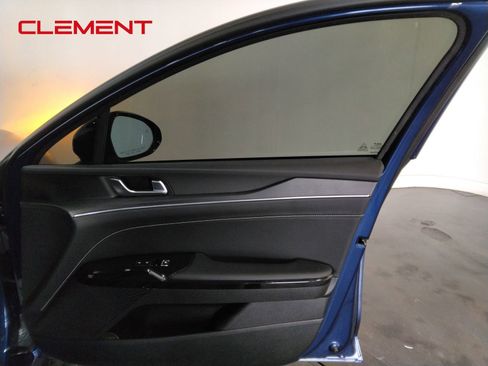 Used 2025 Kia K5 GT-Line image 41