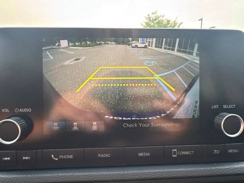 Used 2023 Honda CR-V LX image 17