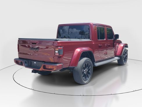 Used 2021 Jeep Gladiator Overland AWD/4WD image 7