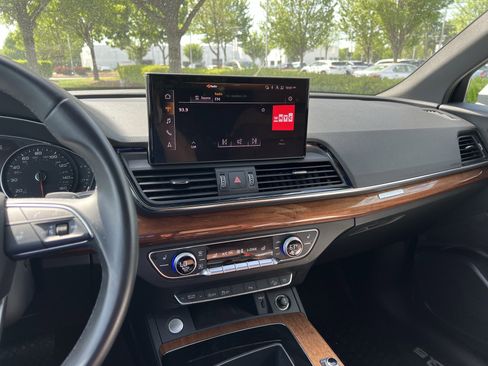 Used 2023 Audi Q5 2.0T Premium w/ Convenience Package image 18