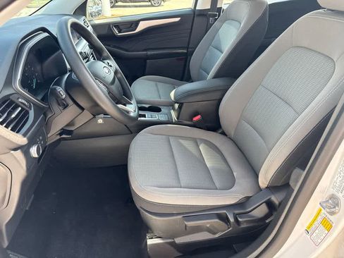 Used 2021 Ford Escape S image 10