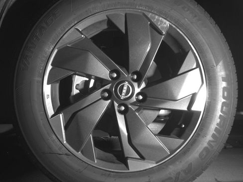 Used 2025 Nissan Rogue SV image 12