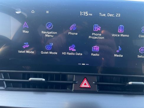 Used 2024 Kia Sportage EX image 11