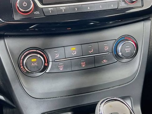Used 2017 Nissan Sentra SV FWD image 18