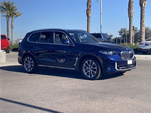 Certified 2024 BMW X5 xDrive50e w/ Premium Package image 5