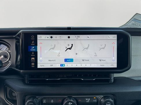 New 2026 Jeep Gladiator Sport AWD/4WD image 22