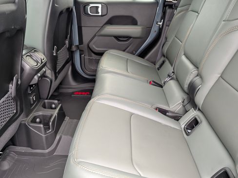 New 2026 Jeep Gladiator Mojave AWD/4WD image 9