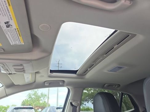 Used 2019 Buick Encore Sport Touring FWD image 30