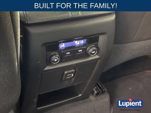 Used 2023 Chevrolet Traverse LT AWD/4WD image 22