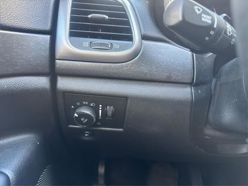 Used 2018 Jeep Grand Cherokee Altitude RWD image 20