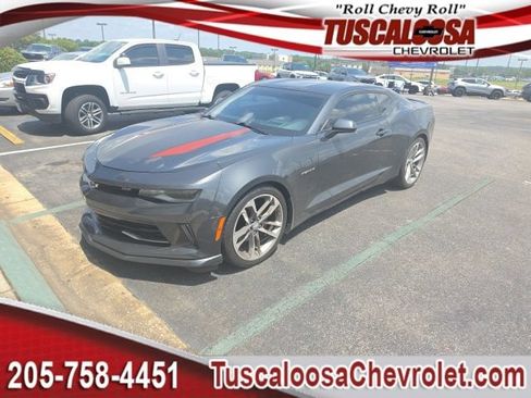 Used 2017 Chevrolet Camaro LT RWD image 1