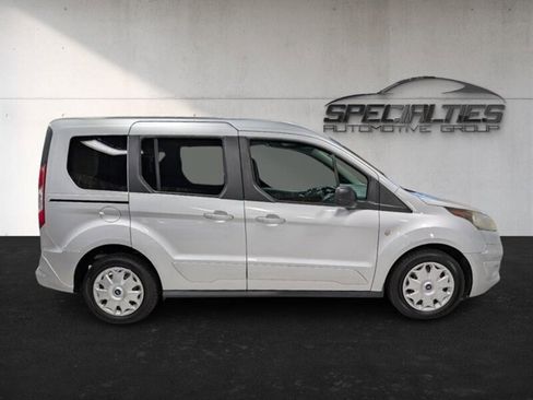 Used 2015 Ford Transit Connect XLT image 11