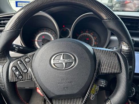 Used 2016 Scion tC FWD image 10