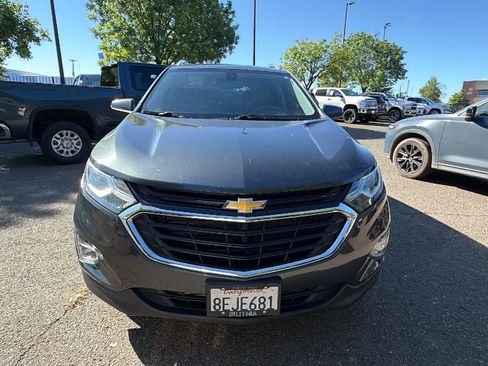 Used 2018 Chevrolet Equinox LT w/ LPO, Hit The Road Package FWD image 2