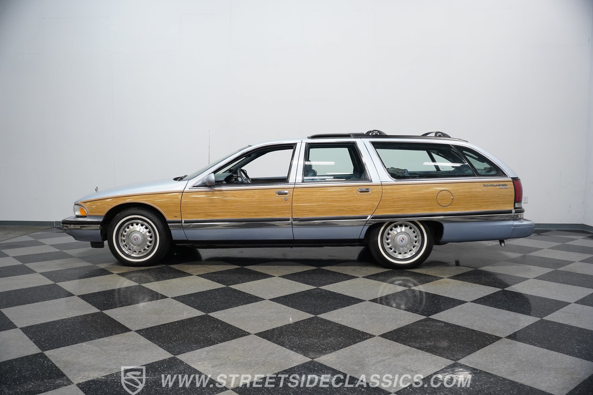 Used 1996 Buick Roadmaster Estate RWD image 2