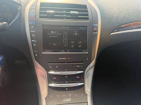 Used 2015 Lincoln MKZ AWD w/ Equipment Group 101A Select image 9