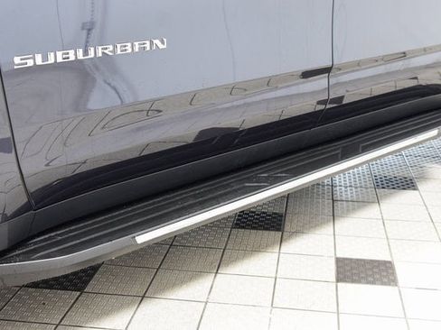 New 2025 Chevrolet Suburban Premier image 26