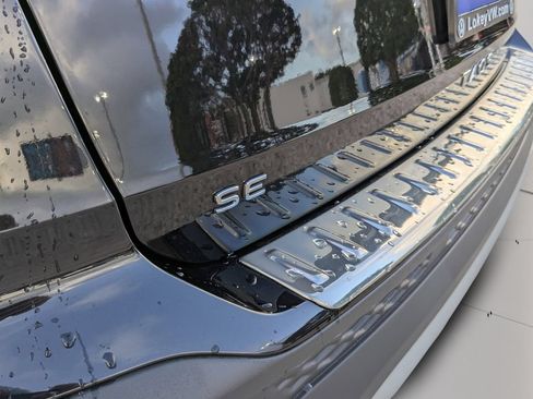 Used 2023 Volkswagen Taos SE FWD image 9
