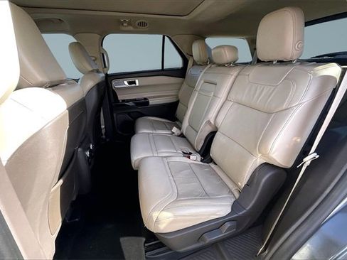 Used 2020 Ford Explorer Platinum image 24