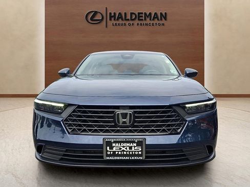 Used 2024 Honda Accord EX image 2