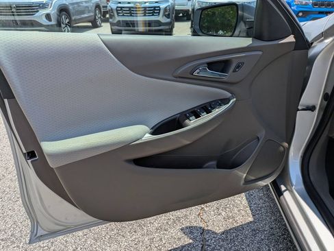 Used 2020 Chevrolet Malibu LS FWD image 12