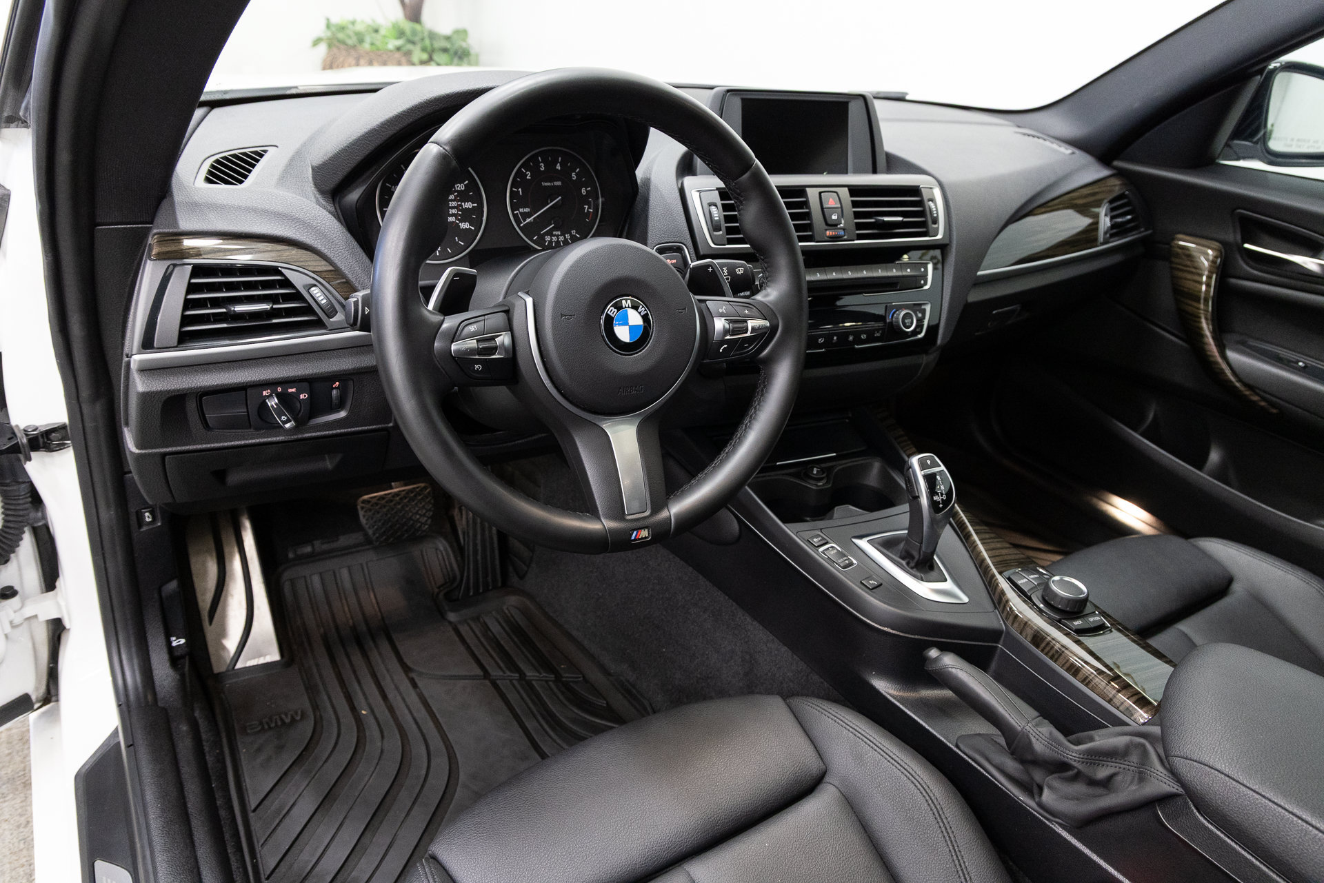 Used 2016 BMW M235i Coupe RWD image 6