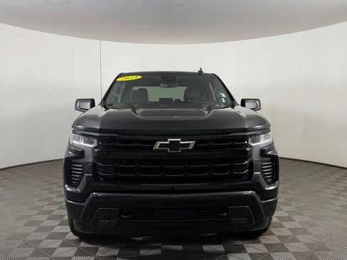 Used 2023 Chevrolet Silverado 1500 RST AWD/4WD image 2