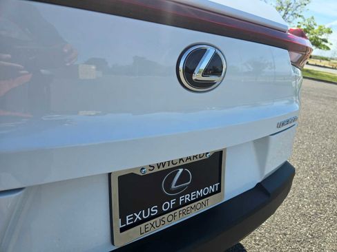New 2026 Lexus UX 300h FWD image 16