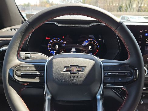 Used 2025 Chevrolet Colorado Z71 w/ Z71 Convenience Package 2 image 19