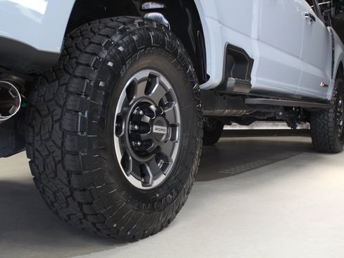 Used 2024 Ford F250 Platinum w/ Tremor Off-Road Package AWD/4WD image 26