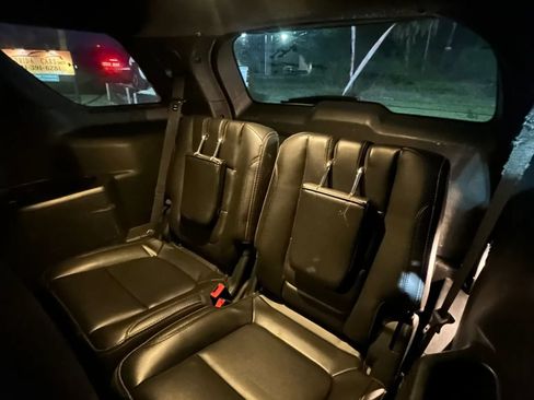 Used 2018 Ford Explorer Limited image 11