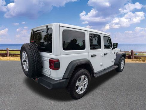 Used 2021 Jeep Wrangler Unlimited Sport w/ Sun And Sound Package AWD/4WD image 8