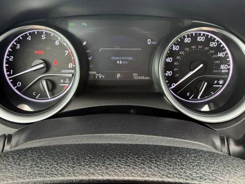 Used 2018 Toyota Camry XLE FWD image 31
