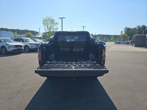Used 2023 Nissan Frontier SV w/ Midnight Edition Package RWD image 17