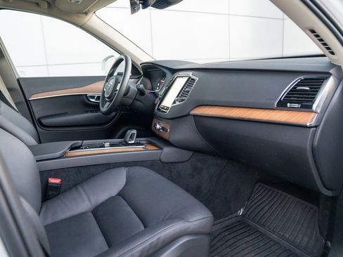 Used 2024 Volvo XC90 T8 Plus w/ Protection Package Premier image 25